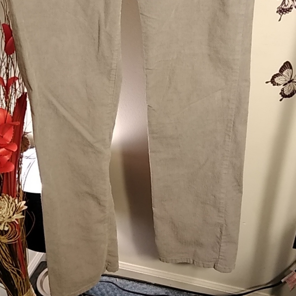 Women's New York & Company Pants - Picture 3 of 5